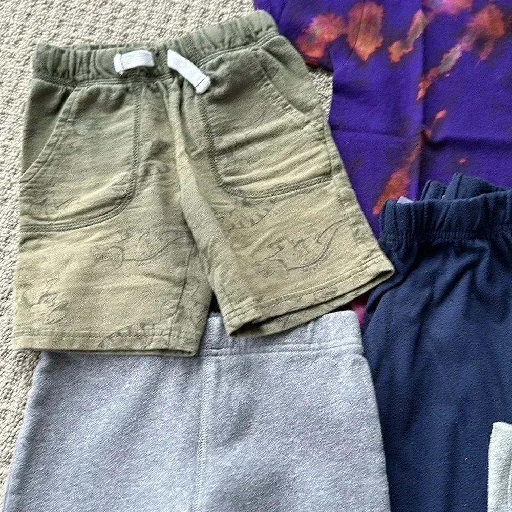 Bundle of 14 pieces of boy’s clothing items 5/6 y olds tops bottoms pj sets